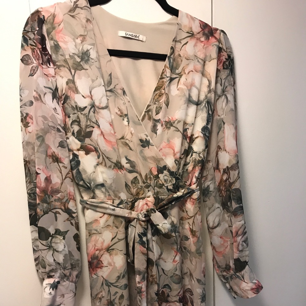 Dress - Picture 2 of 4